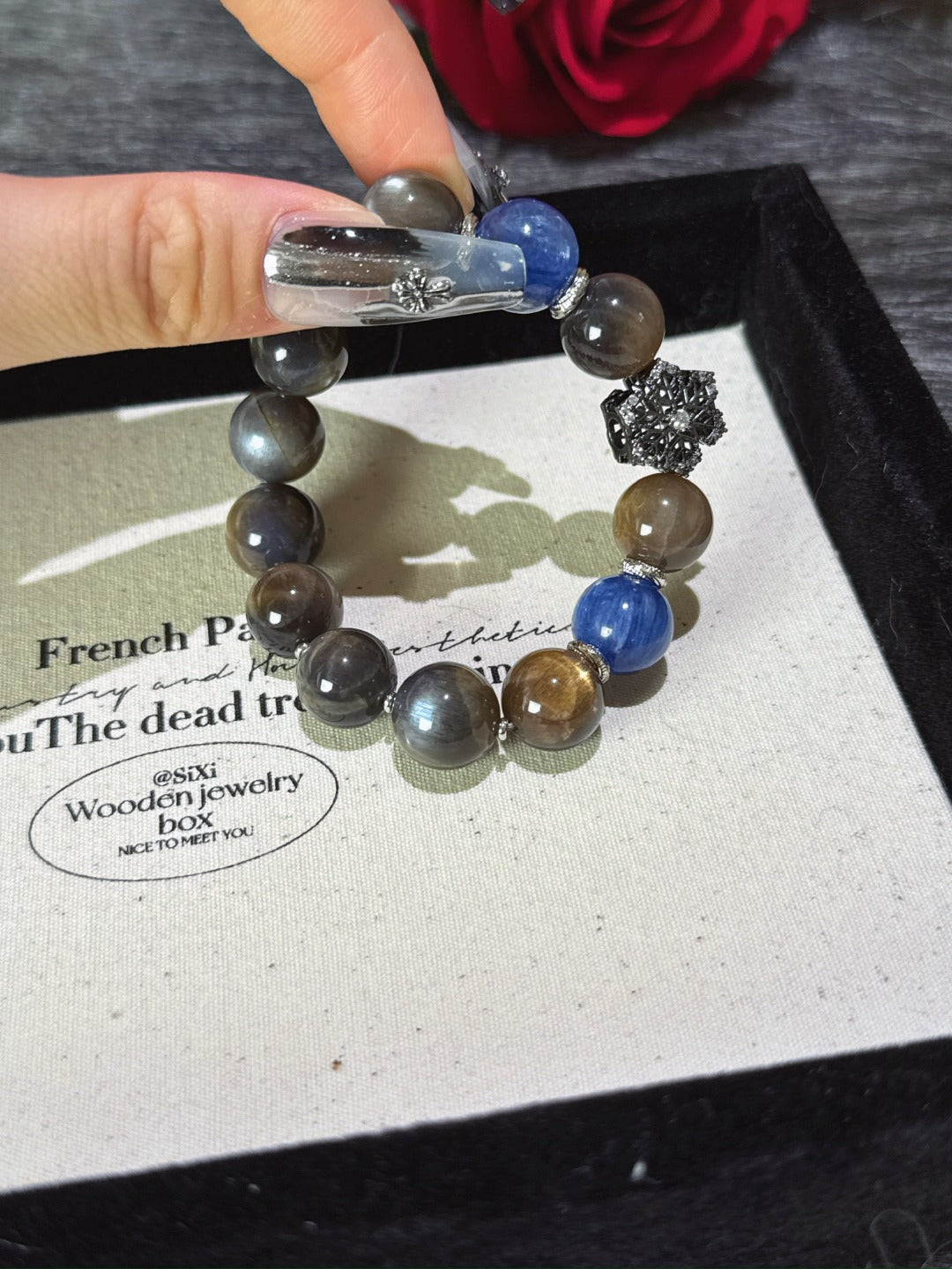 ▫️▪️ Black gold backbone kyanite bracelet